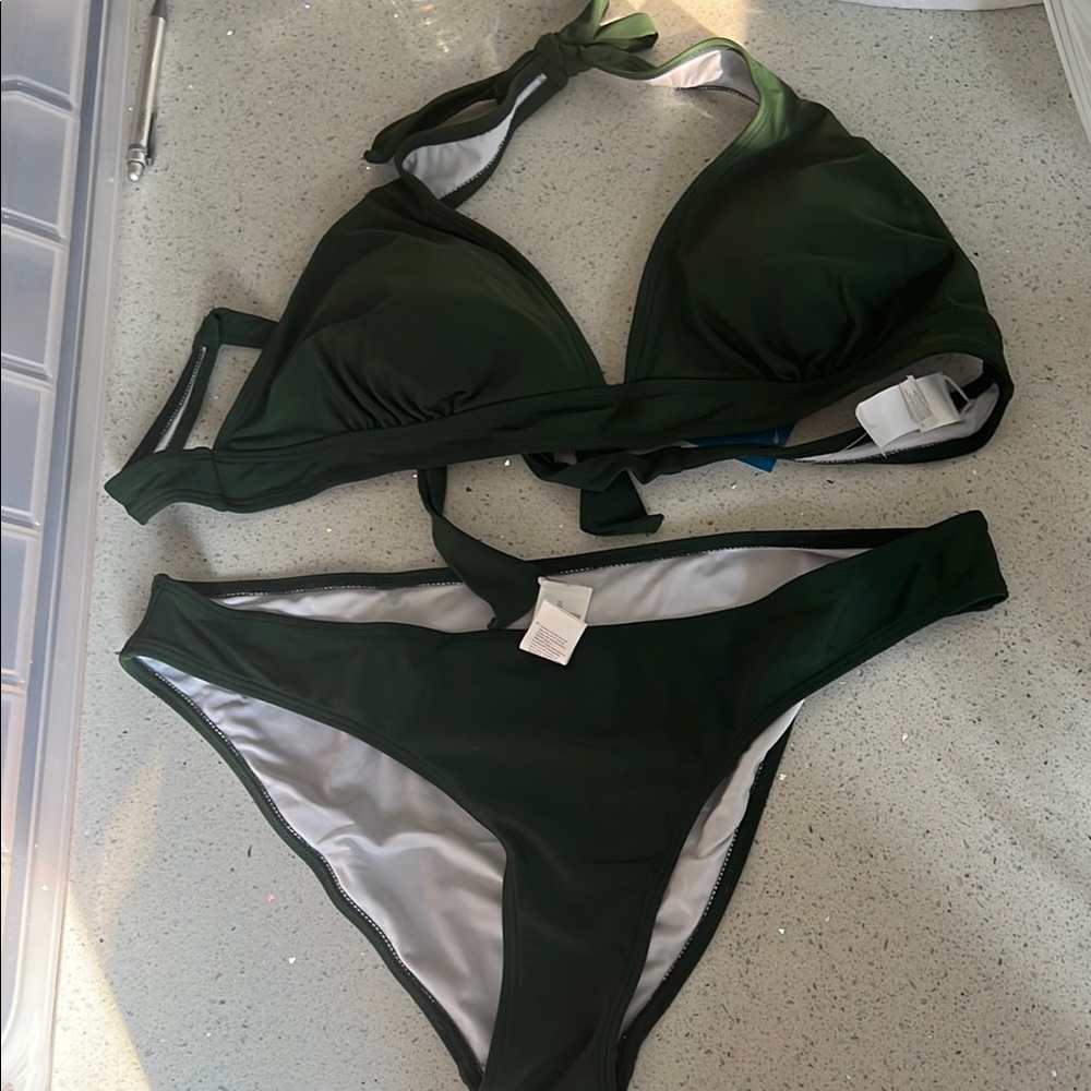 Cupshe Green Halter Bikini Set